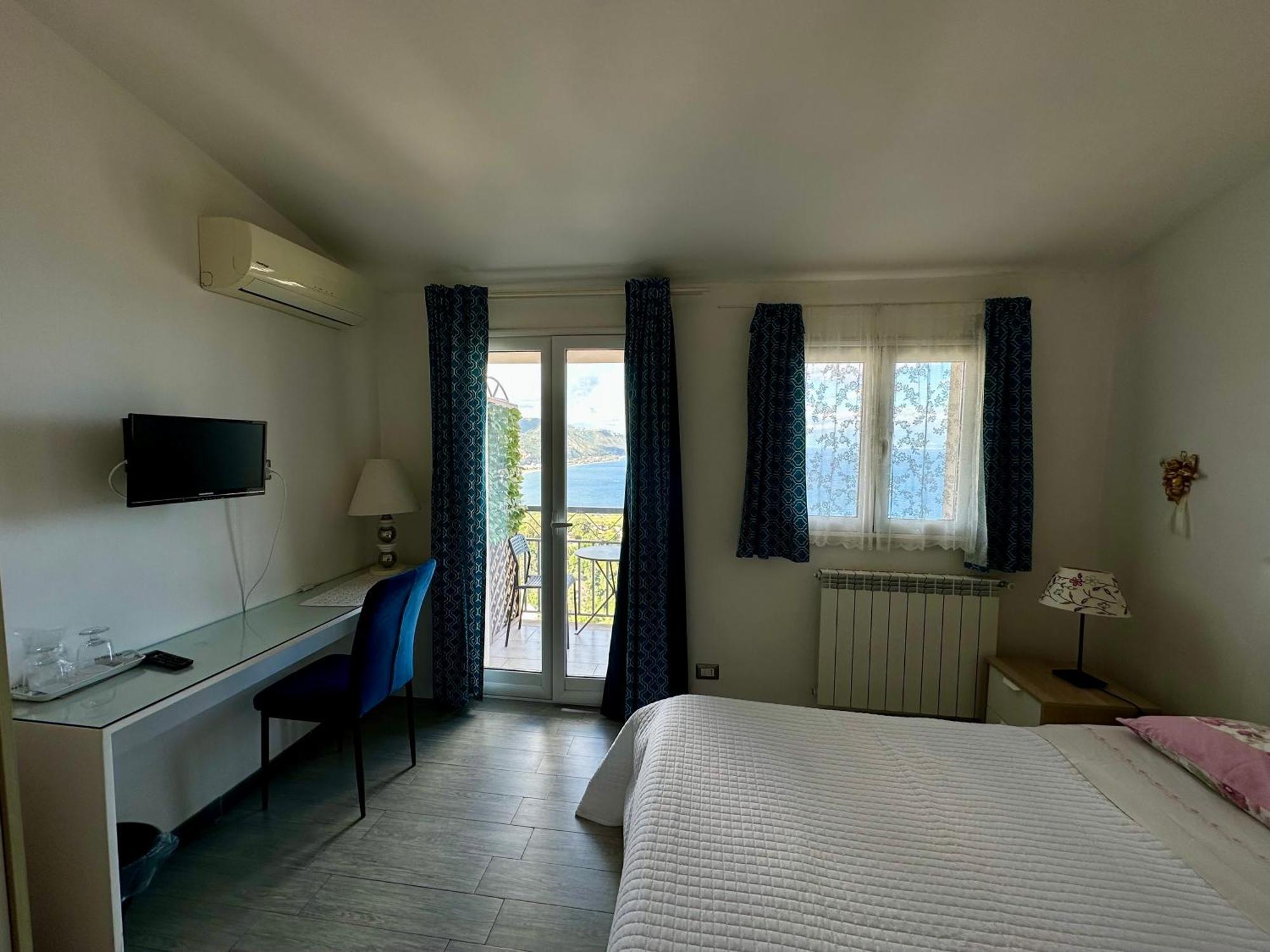 타오르미나 Blue Sky House B&B 외부 사진